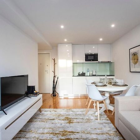 City Center 2Br Flat W/ Ac By Lovelystay Porto Bagian luar foto